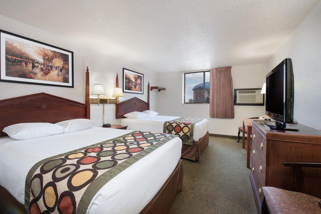 Serena Inn & Suites Of Rapid City Buitenkant foto